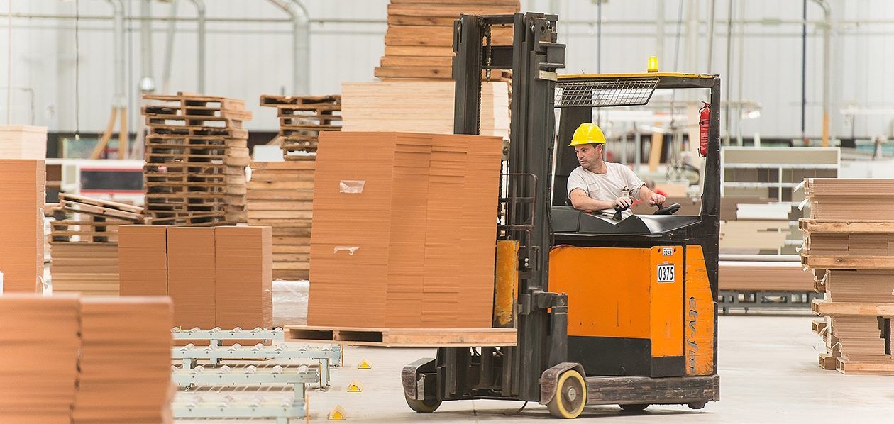 Exportações crescem 13% no polo moveleiro de Bento Gonçalves