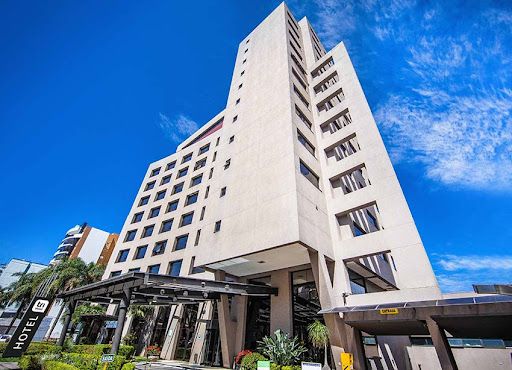 TRI HOTEL EXECUTIVE